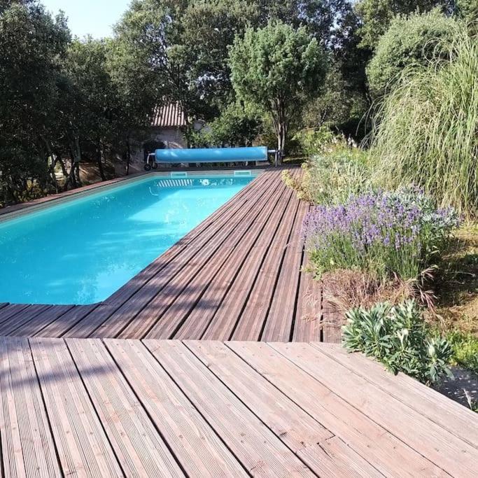 Villa Roulotte avec piscine en Cévennes à Monteils  Extérieur photo