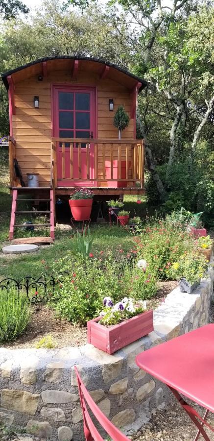 Villa Roulotte avec piscine en Cévennes à Monteils  Extérieur photo